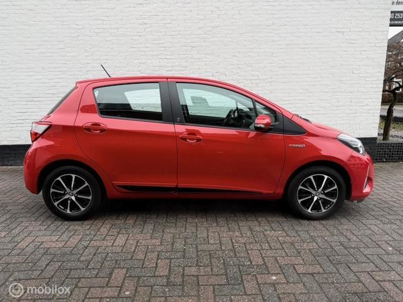 Foto van Toyota Toyota Yaris Hybrid