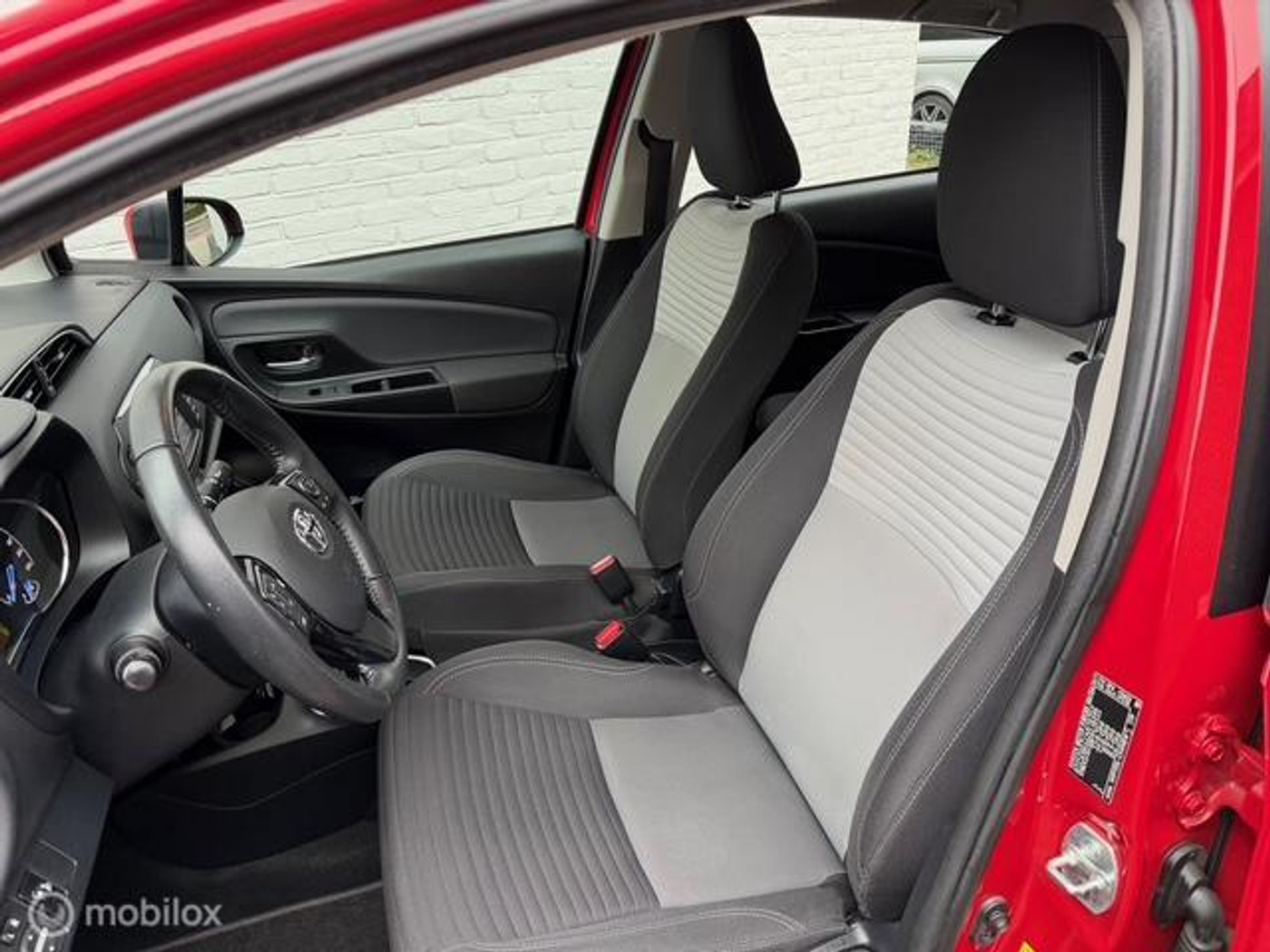 Foto van Toyota Toyota Yaris Hybrid