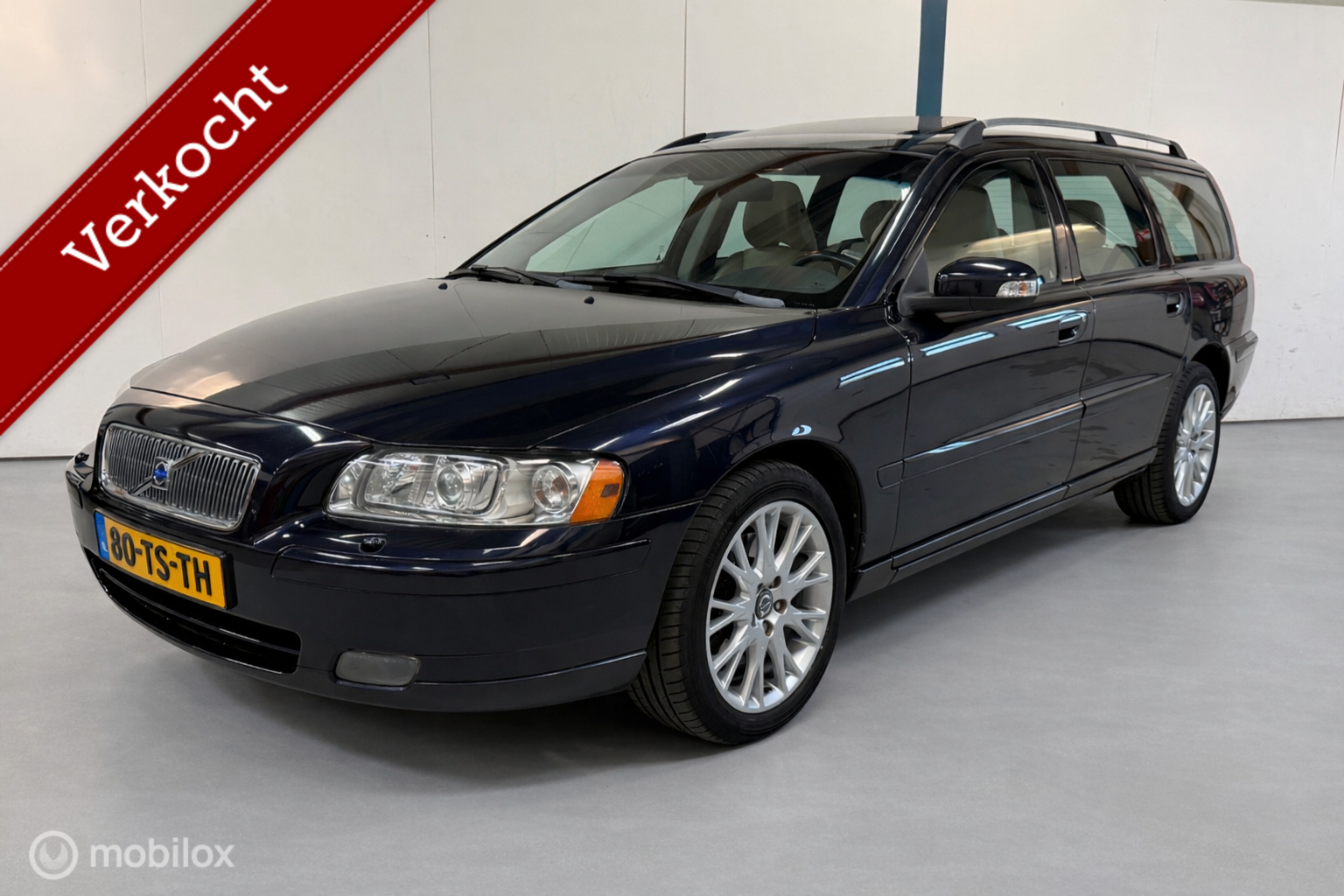 Volvo V70 2.5T Edition Sport NL-AUTO / SCHUIFDAK / AUTOMAAT 2007 - voorkant