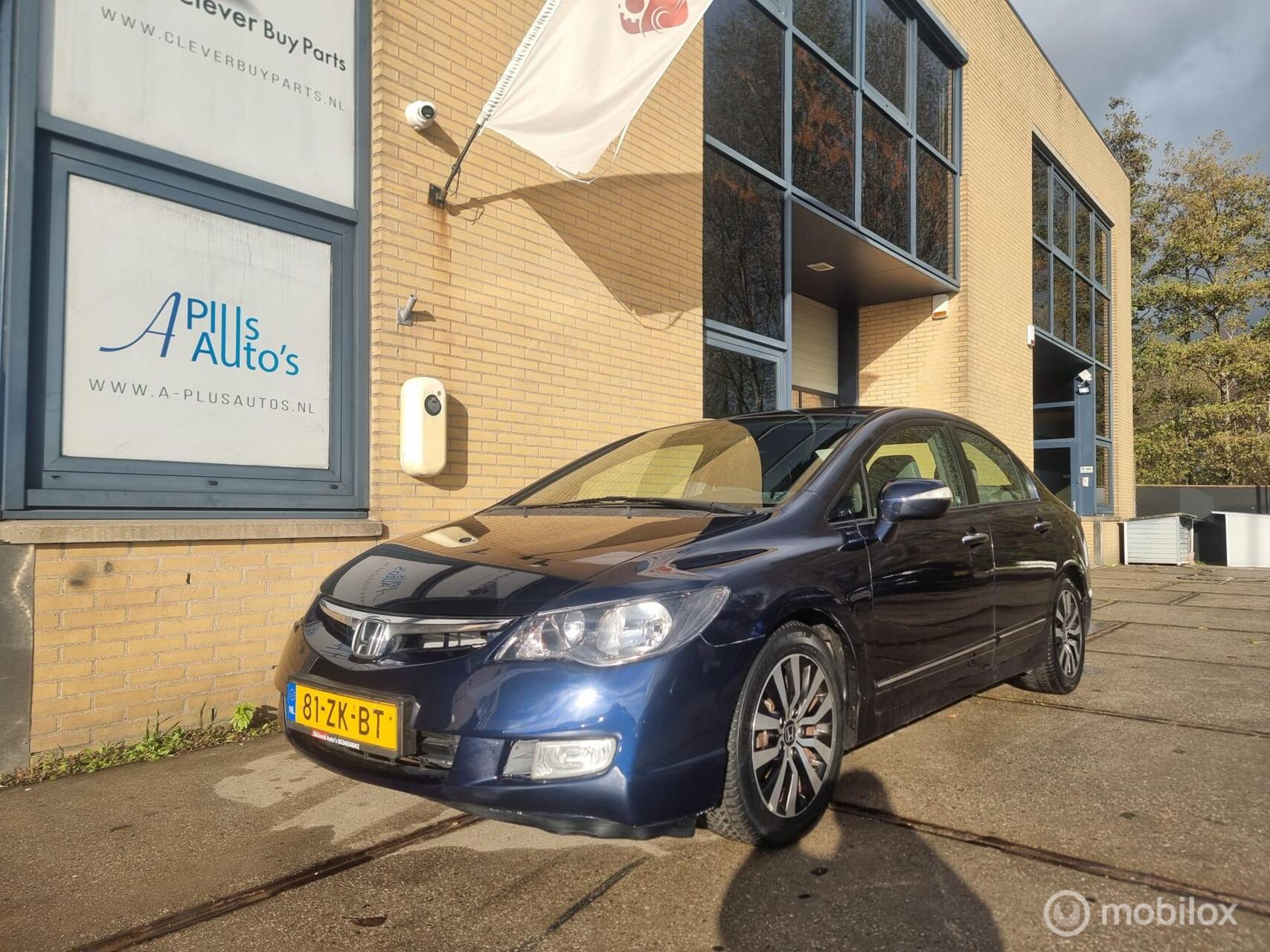 Foto van HONDA CIVIC 4DR HYBRID