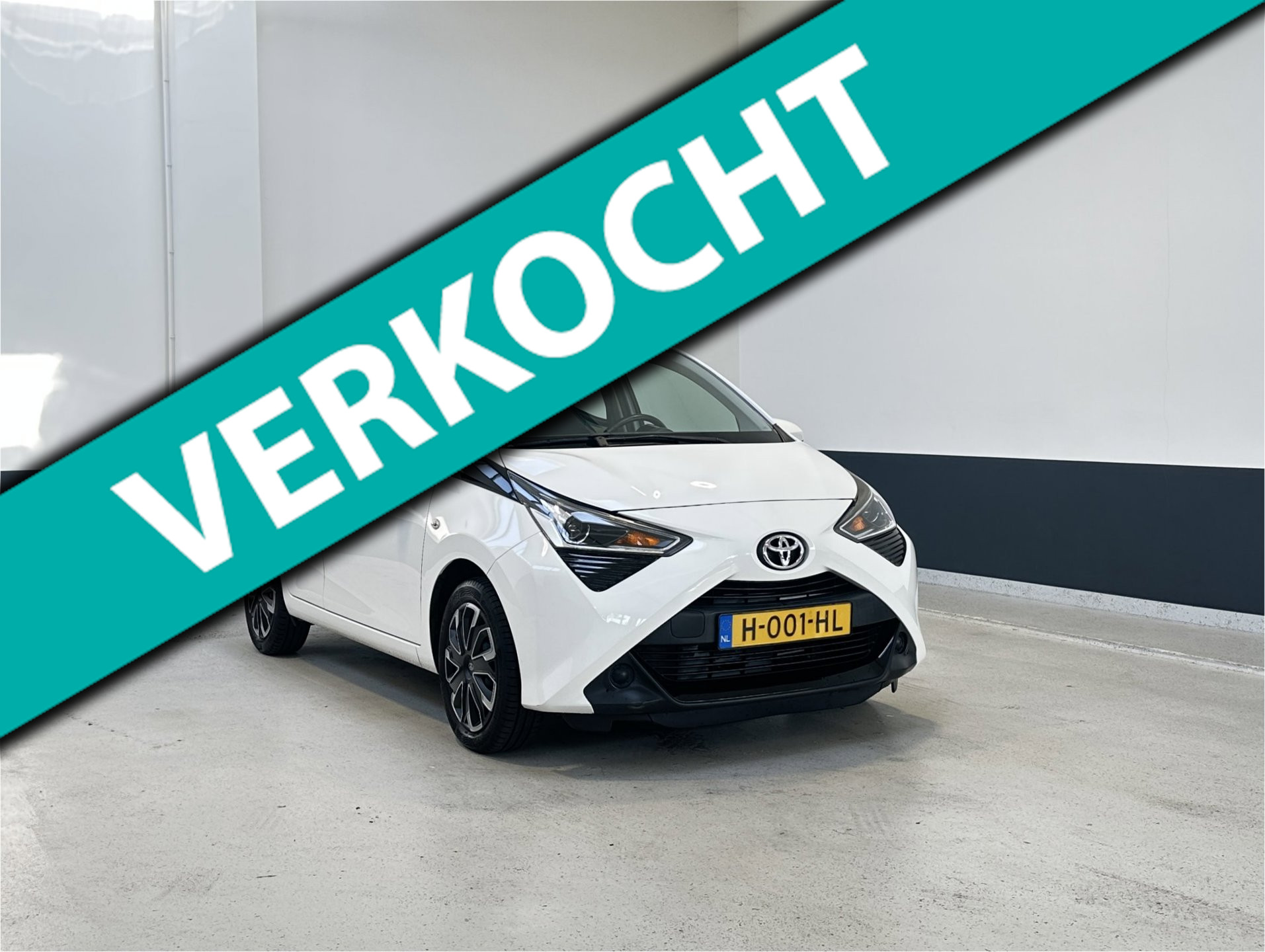 Toyota Toyota Aygo 1.0 VVT-i x-play | NL | 2 Eig | Apple Carplay/ Android auto| Navigatie | Camera| 2020 - voorkant