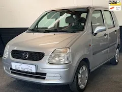 Opel Agila 1.2-16V Comfort 2001 - voorkant