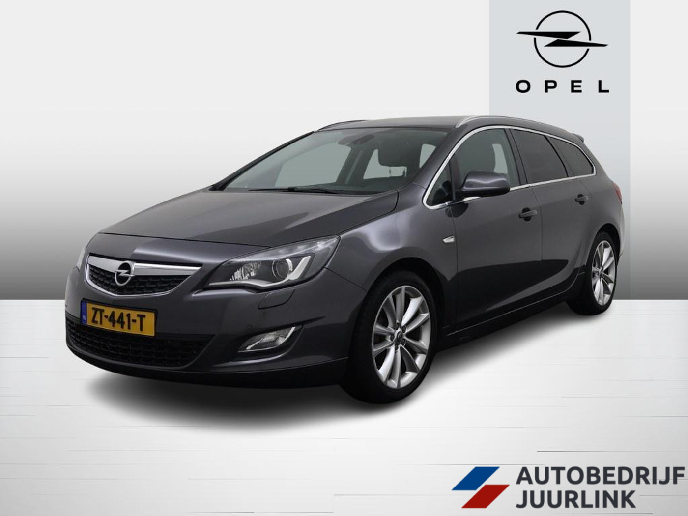 Opel Astra Sports Tourer OPC Pakket 2012 - voorkant