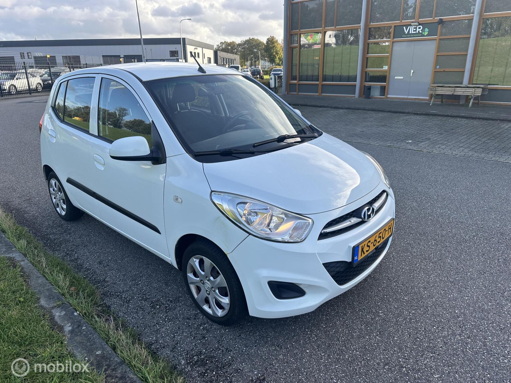 Hyundai I 10 1.1 i-Drive Cool airco 2013 - voorkant