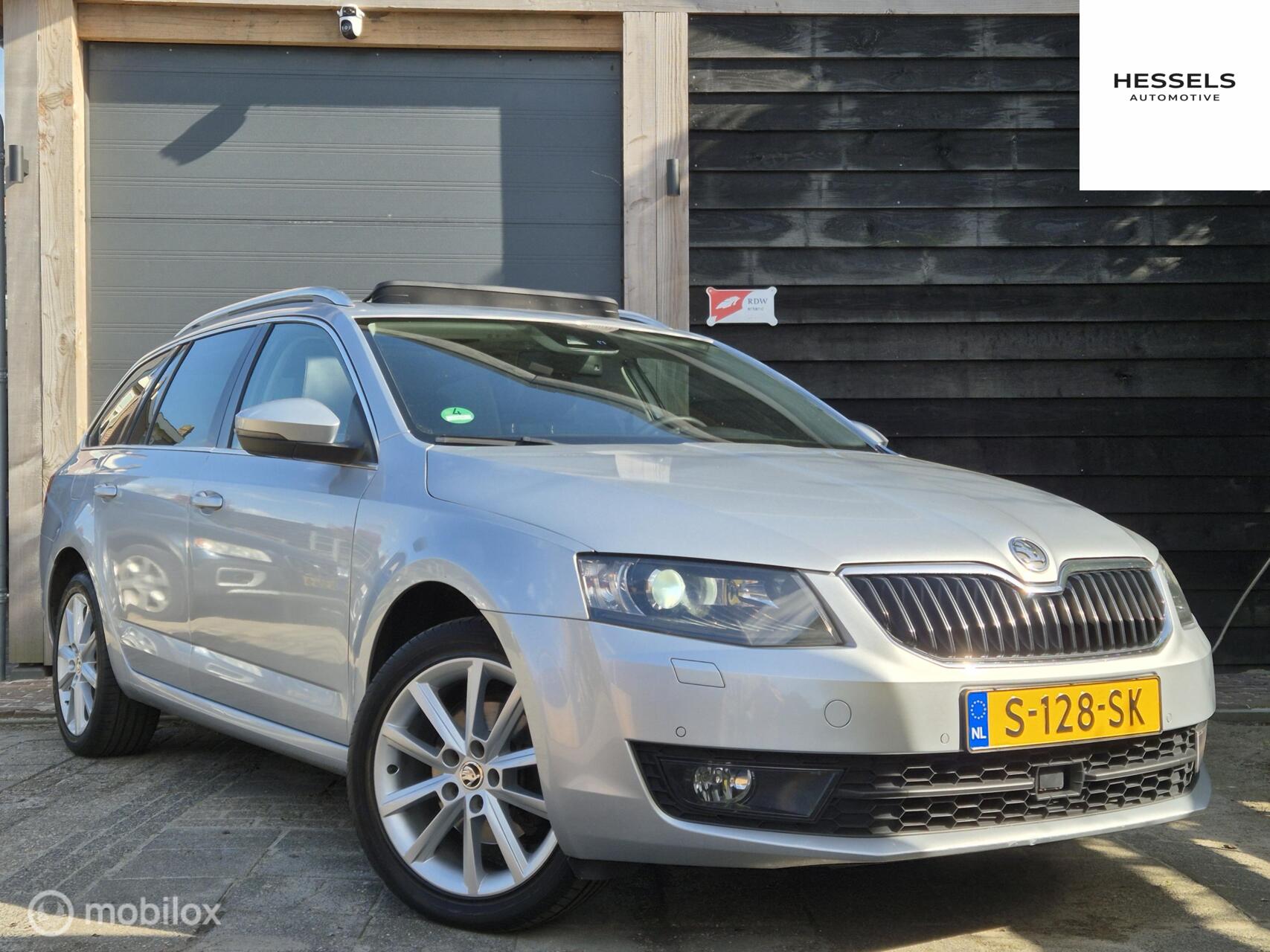 Skoda Octavia 1.4 TSI automaat, panorama, trekhaak 2014 - voorkant