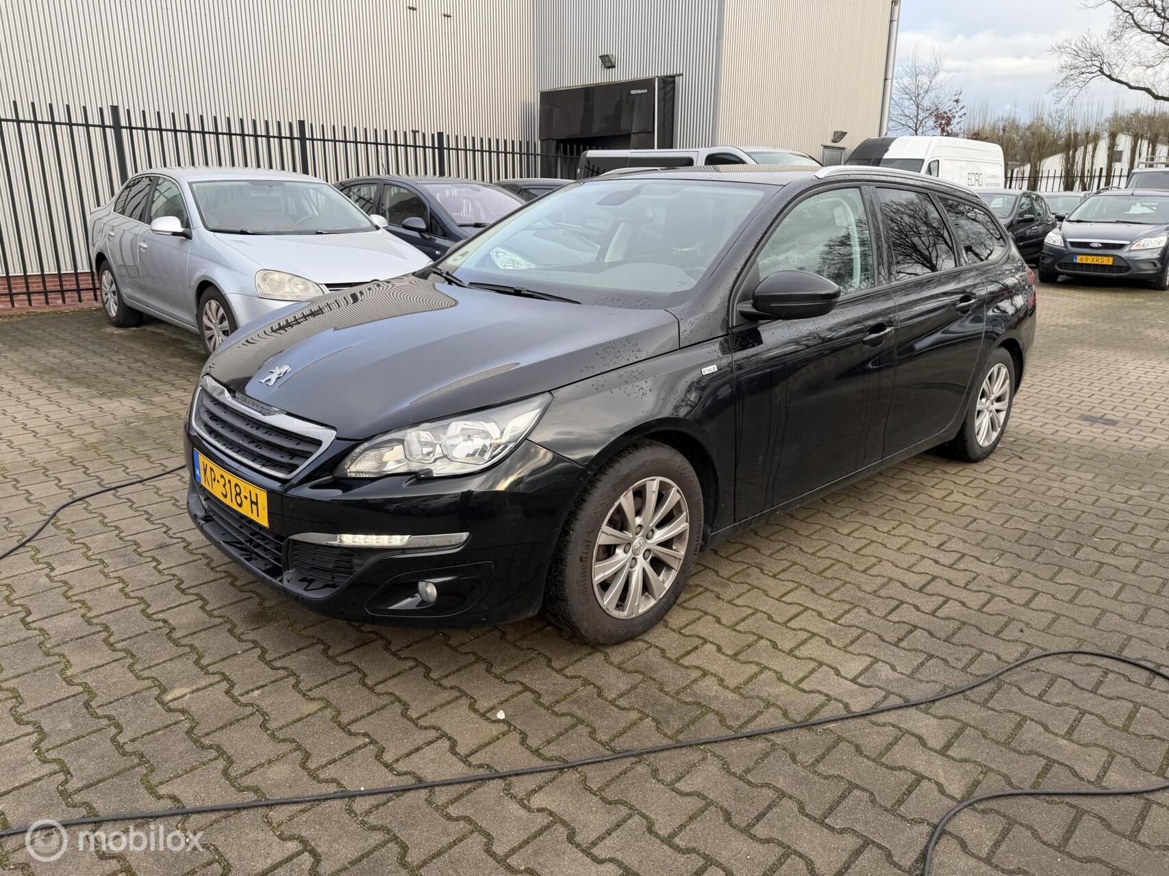 Peugeot 308 1.2 PureTech Style 2016 - voorkant