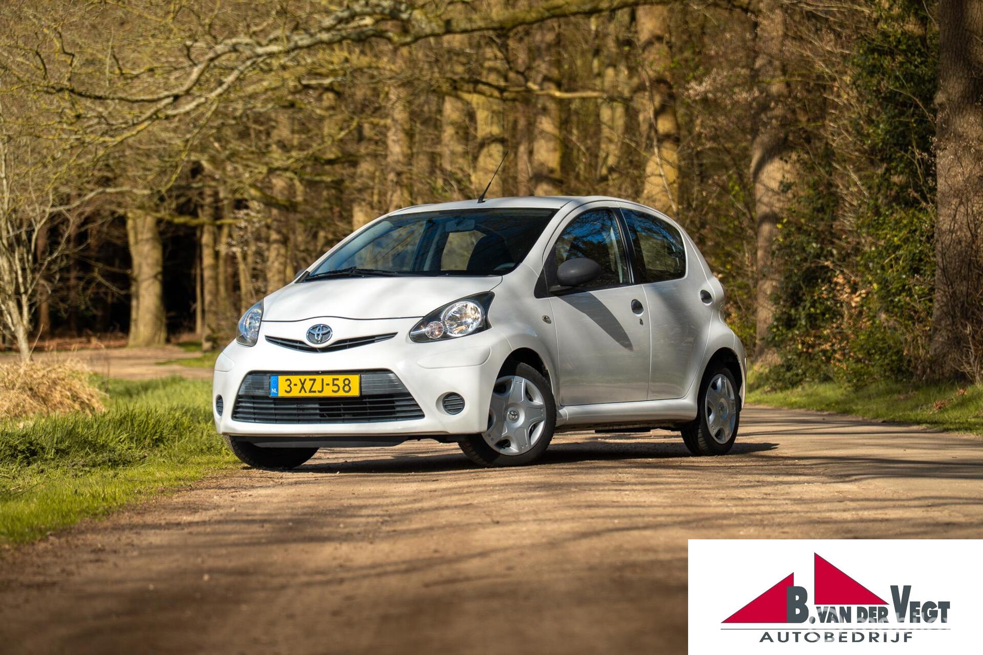 Toyota Toyota Aygo 1.0 VVT-i Comfort 2012 - voorkant