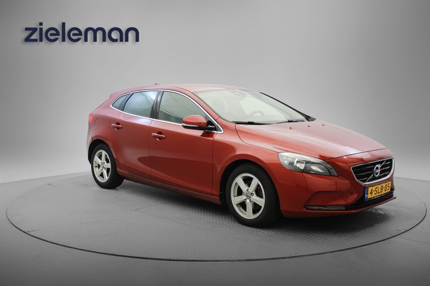 Foto van VOLVO V40