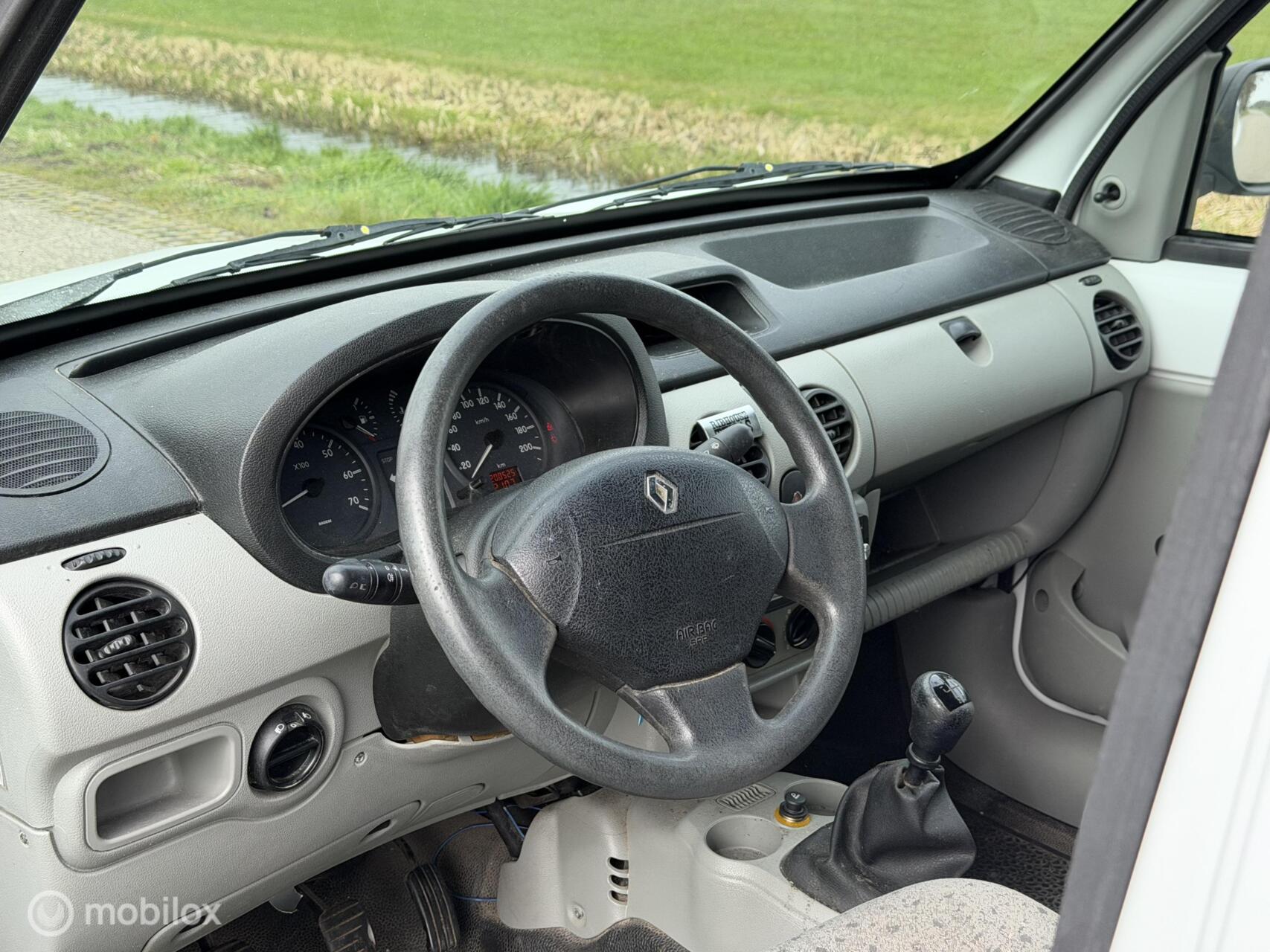 Foto van Renault Kangoo 1.2 Euro 2000