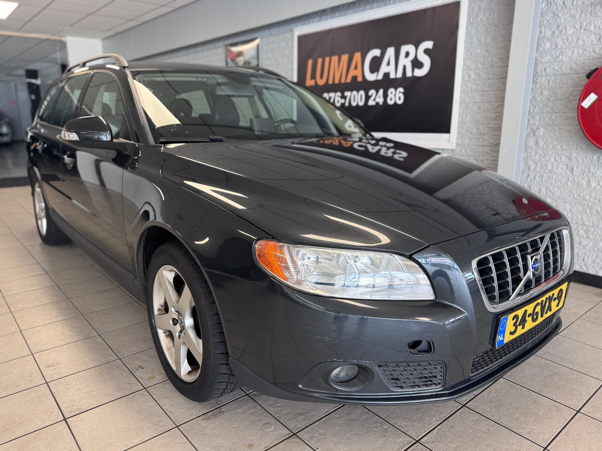 Volvo V70 2.0 Momentum | Airco |Leder|146 pk | vol opties | 2008 - voorkant