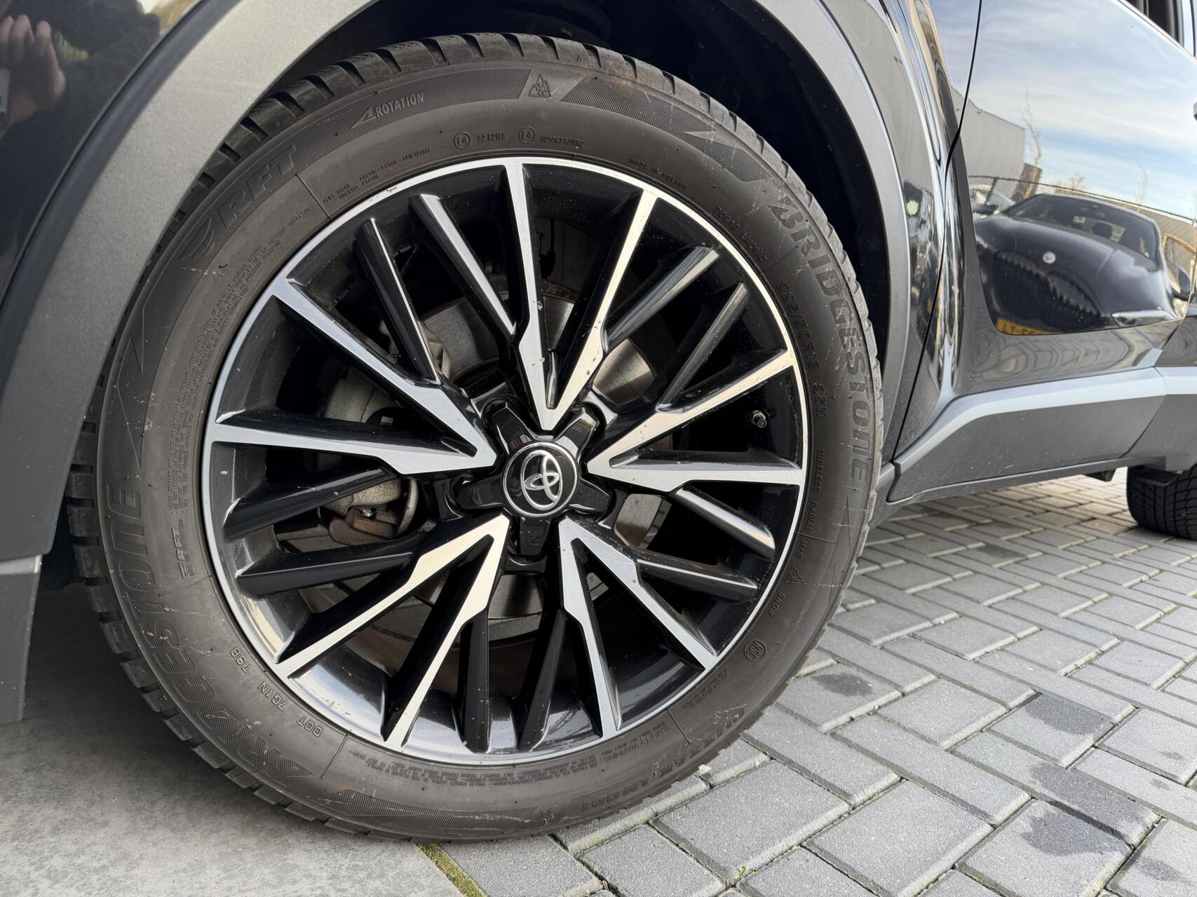 Foto van Toyota Toyota C-hr