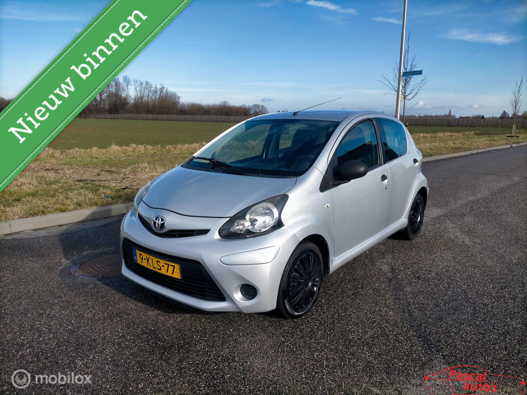 Toyota Toyota Aygo 1.0 VVT-i nap airco nw apk nette auto 2013 - voorkant