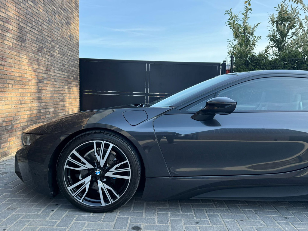 Foto van BMW I8