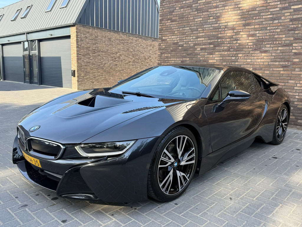 Foto van BMW I8