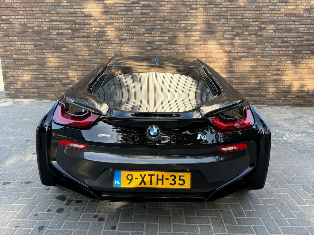 Foto van BMW I8