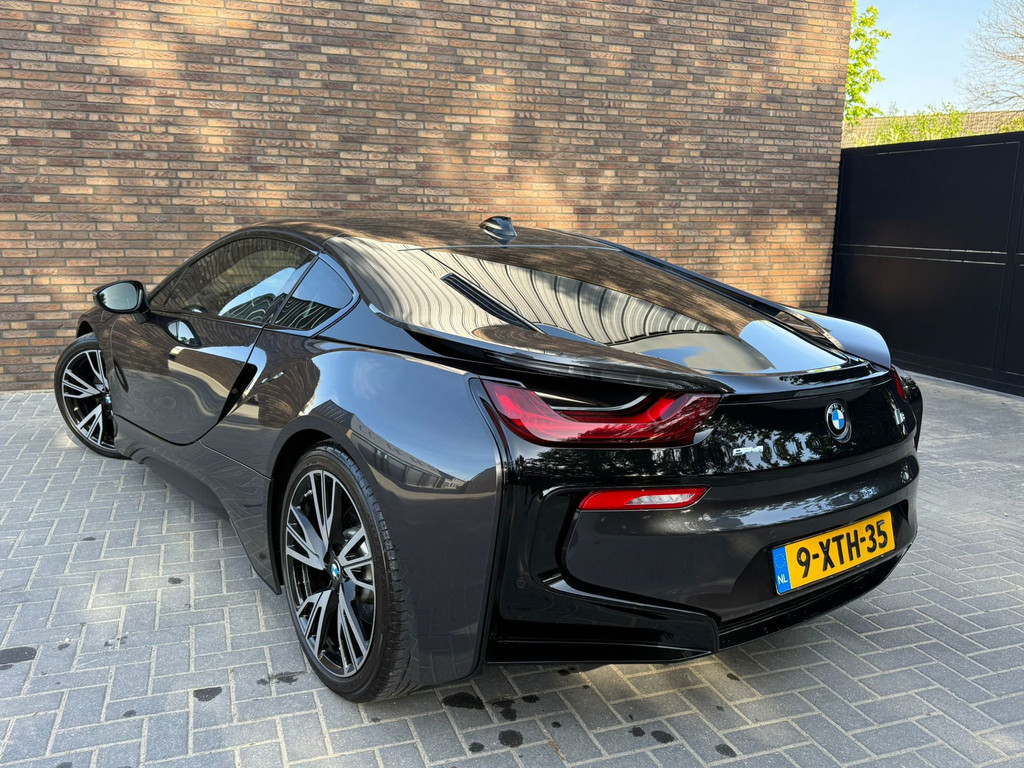 Foto van BMW I8