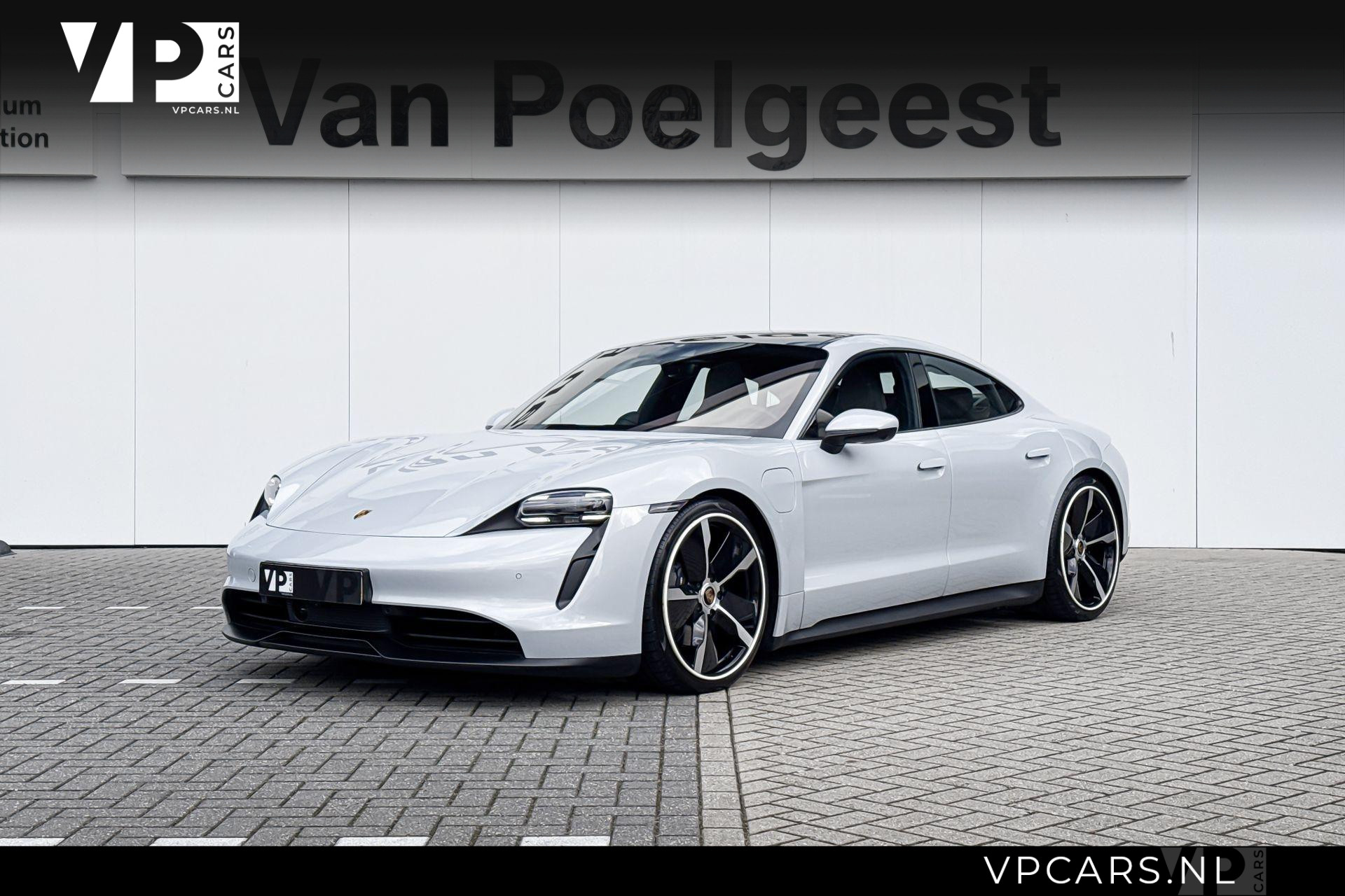 Foto van PORSCHE TAYCAN