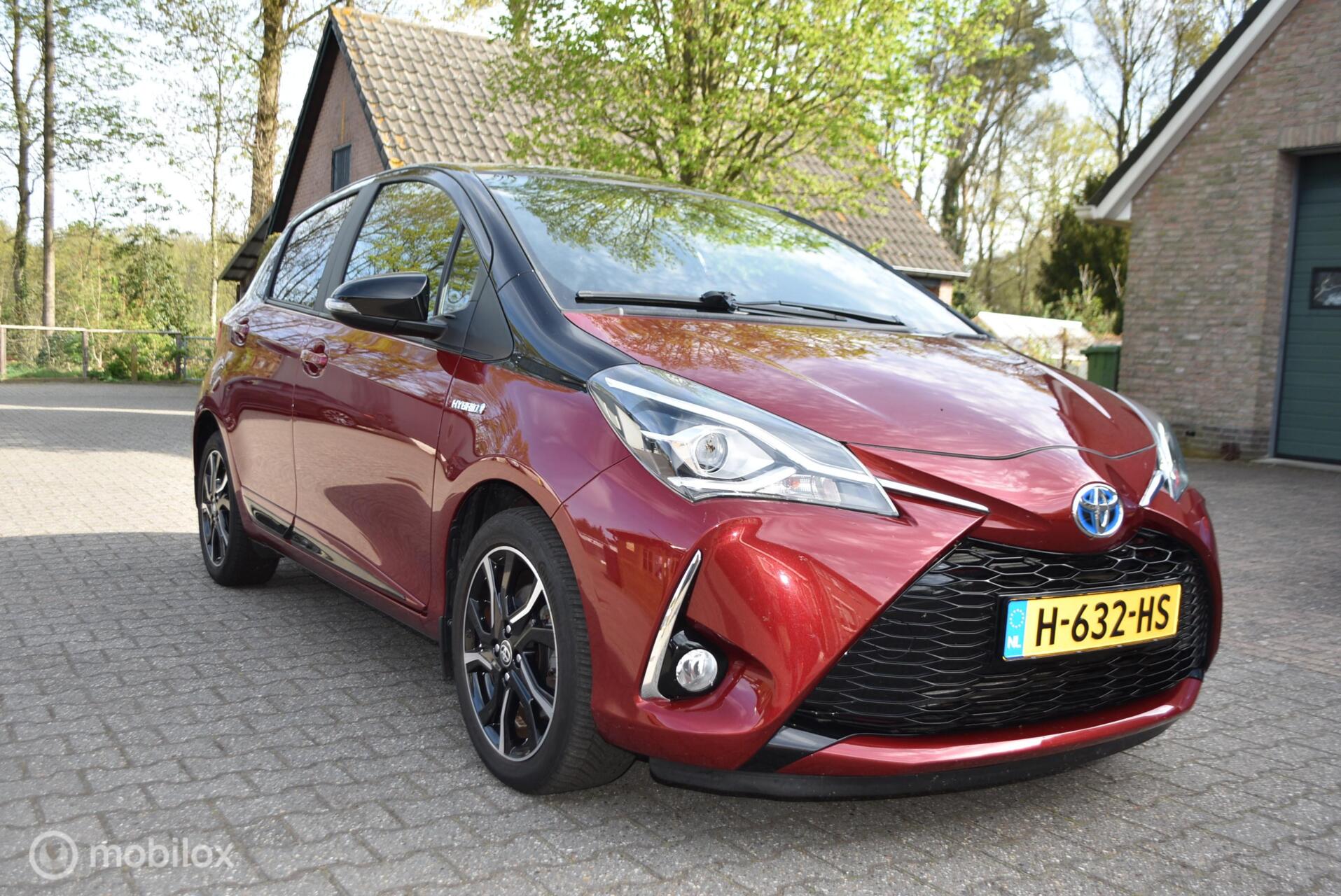 Foto van TOYOTA TOYOTA YARIS HYBRID