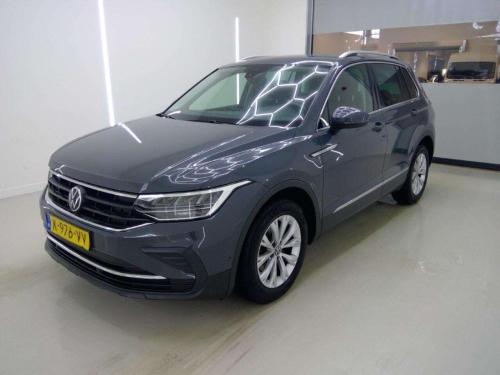 Volkswagen Tiguan 1.5 TSI Life Business 2021 - voorkant