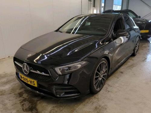 Mercedes-Benz A-klasse 180 Business Solution AMG 2021 - voorkant