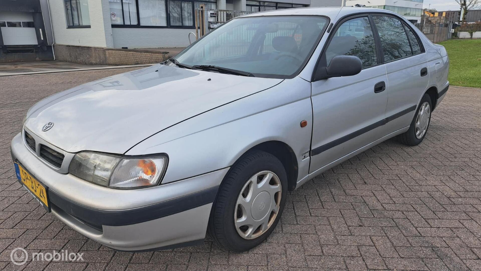 Foto van TOYOTA TOYOTA CARINA E