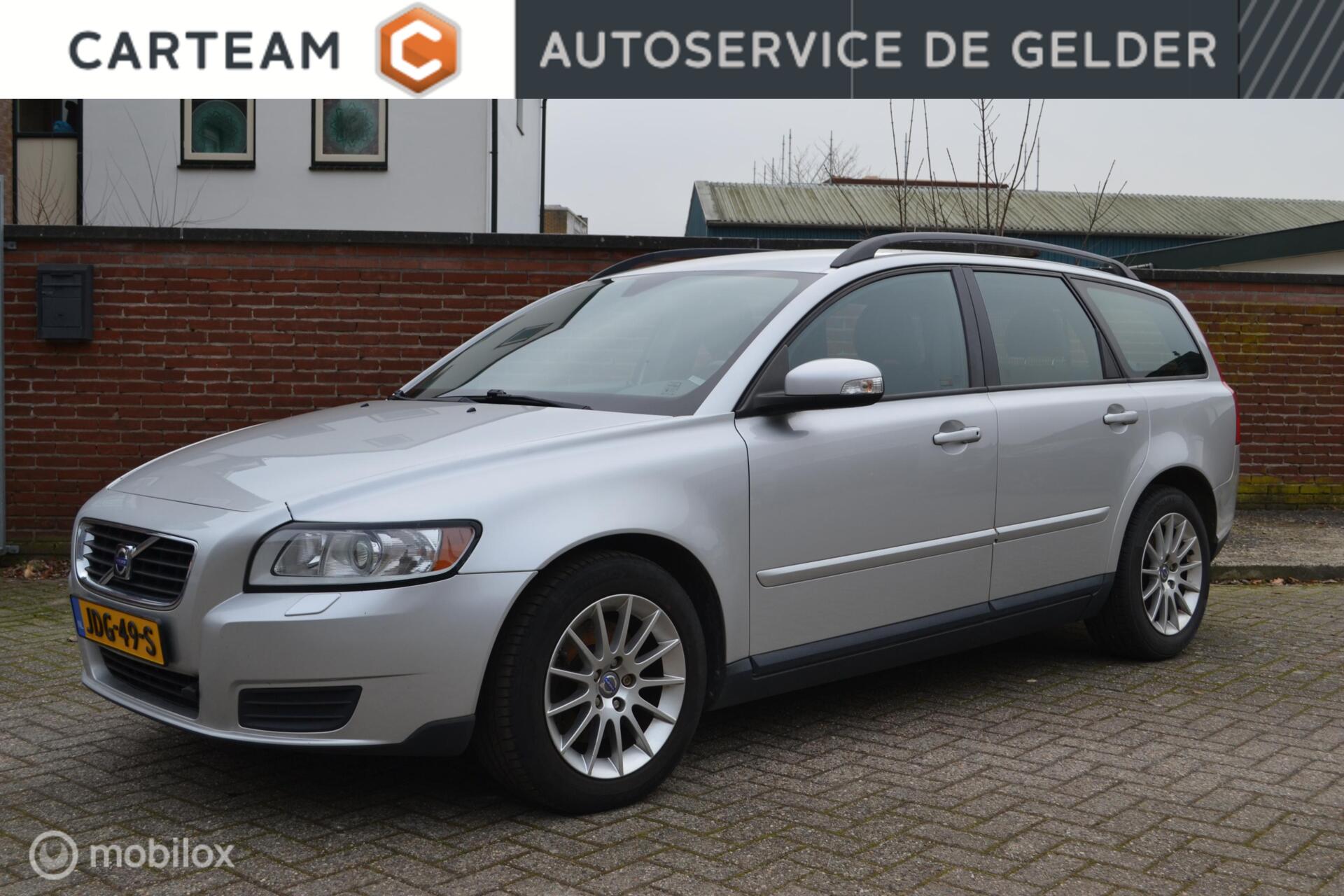 Volvo V50 2.4i Kinetic | 170PK | Airco | Youngtimer 2007 - voorkant