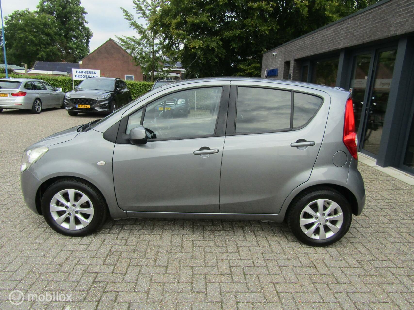 Foto van Opel Agila