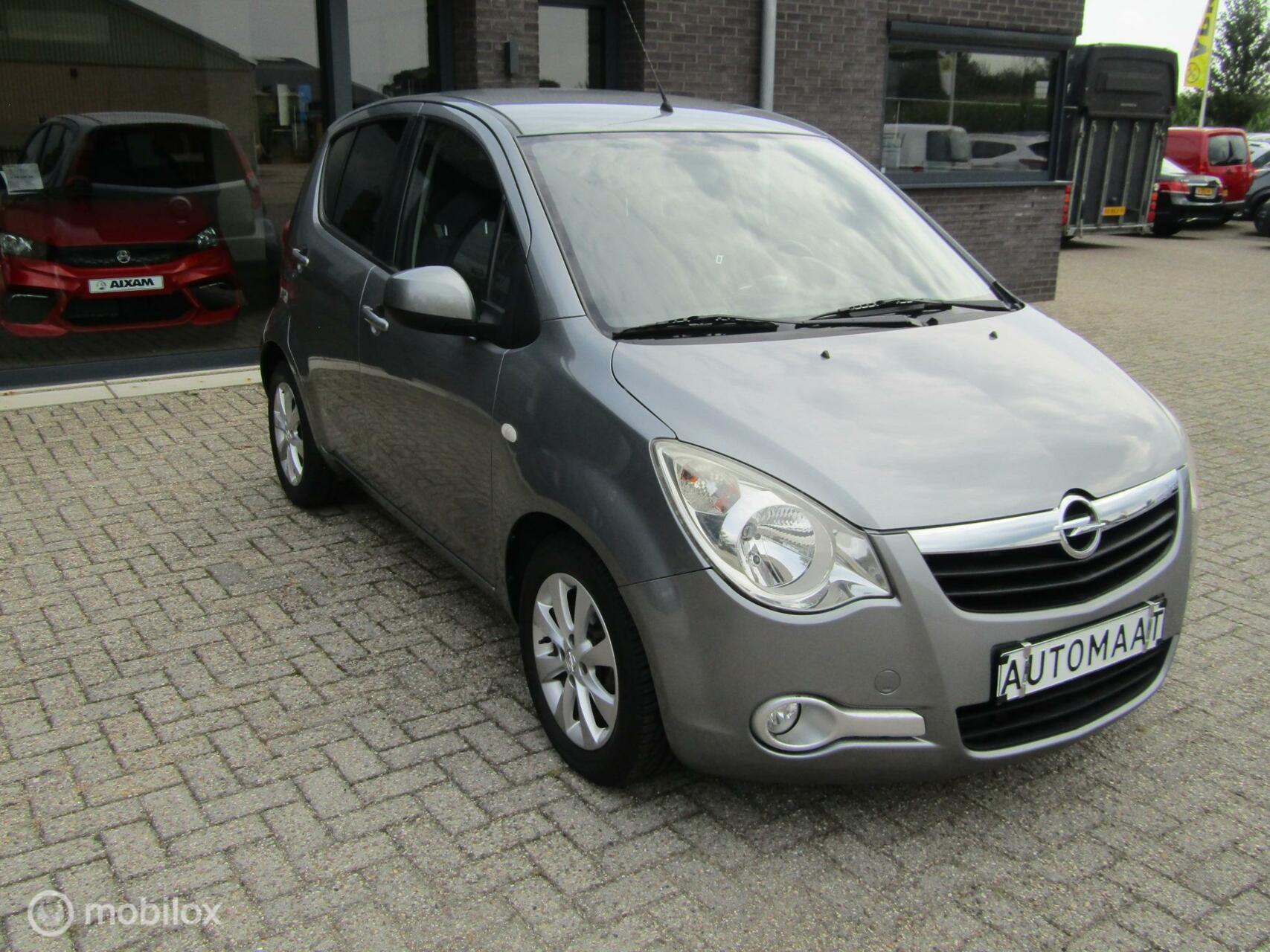 Foto van Opel Agila