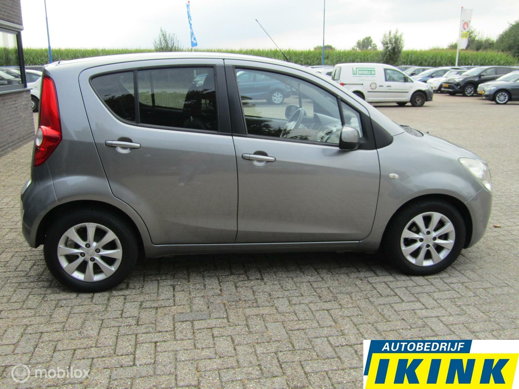 Foto van Opel Agila