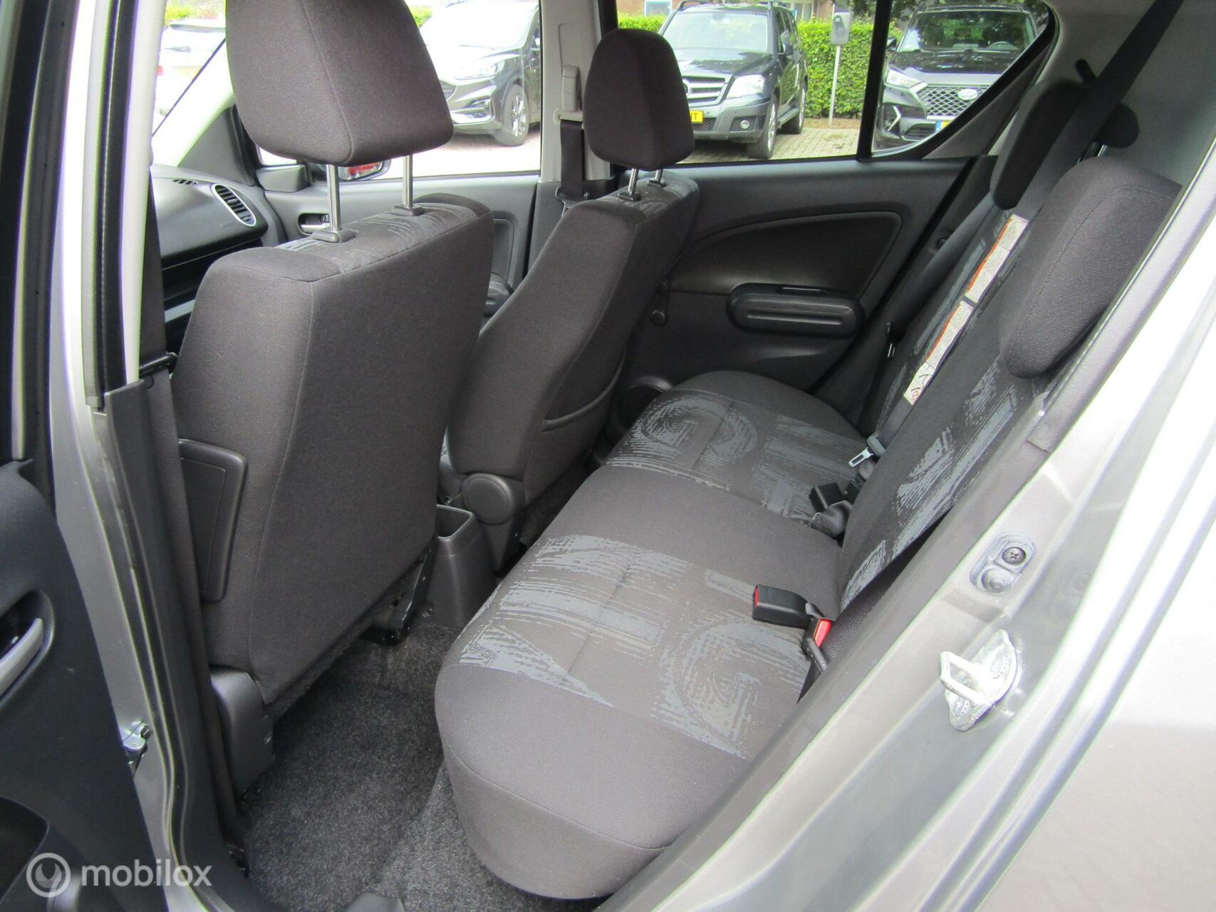 Foto van Opel Agila