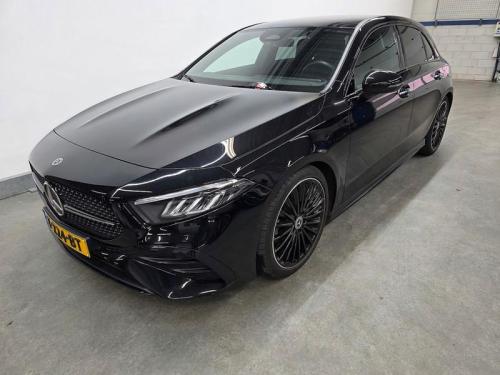 Mercedes-Benz A-klasse 180 AMG Line 2023 - voorkant