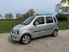 Opel Agila 1.2-16V Maxx 2004 - voorkant