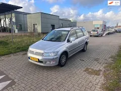Foto van Mitsubishi Space Wagon
