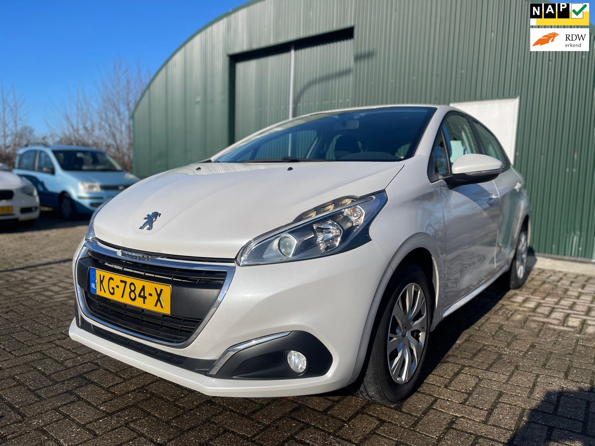 Peugeot 208 1.2 PureTech Blue Lion LED/Navi/P. Sensor/Airco/APK! 2016 - voorkant
