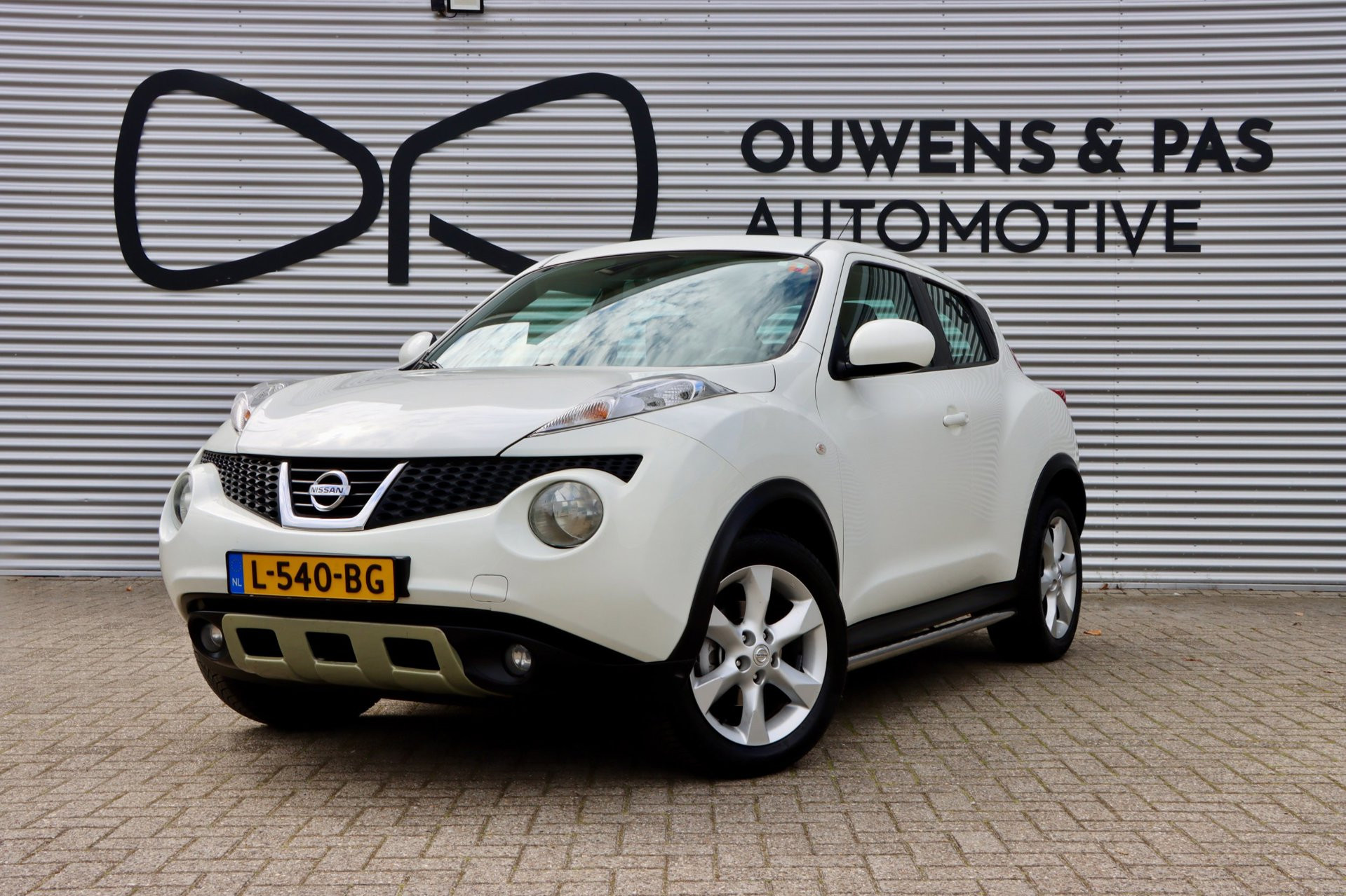 Nissan Nissan Juke 1.6 Acenta | CAMERA | NAVIGATIE | NIEUWE APK | AIRCO | CRUISE 2011 - voorkant