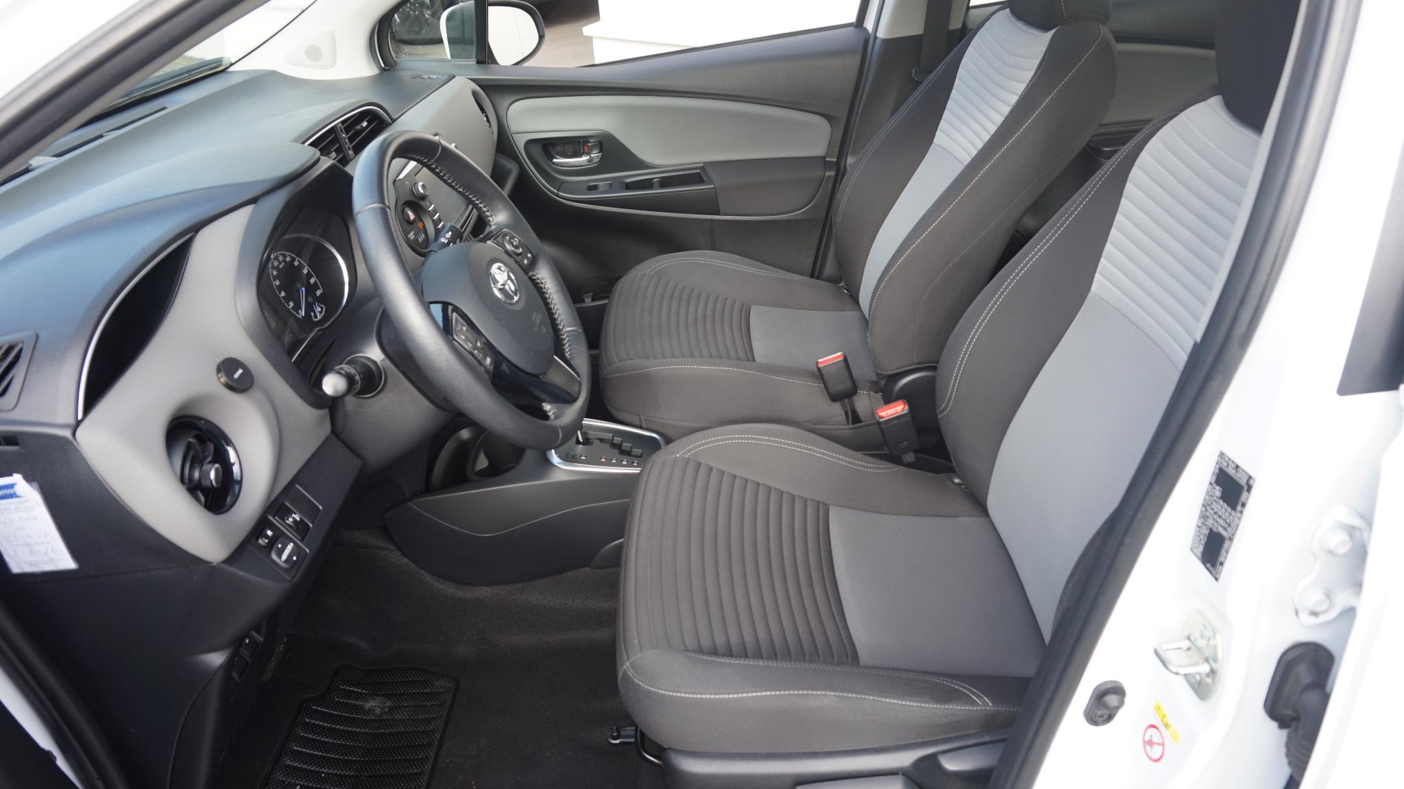 Foto van Toyota Toyota Yaris Hybrid