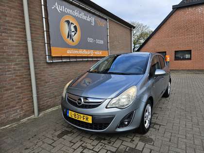 Opel Corsa 1.2-16V Cosmo 2012 - voorkant