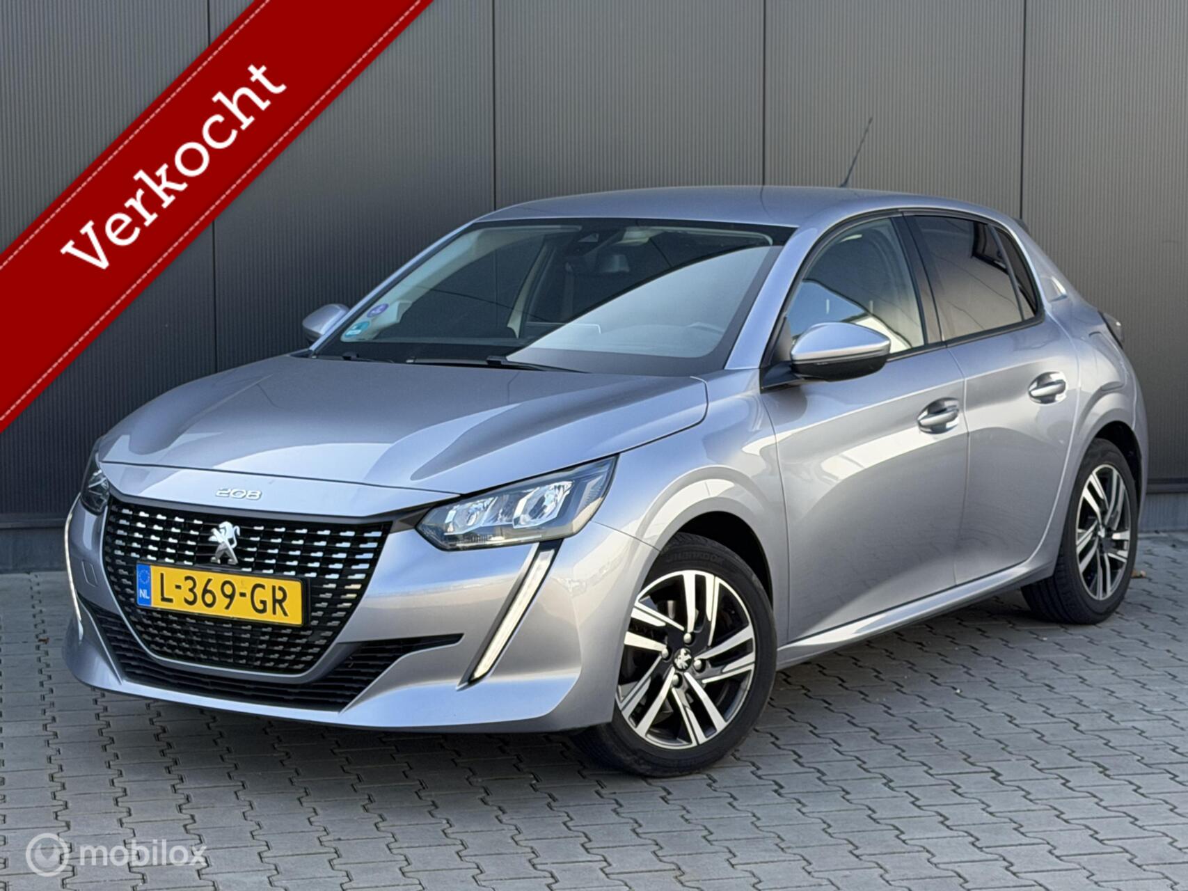 Peugeot 208 1.2 101PK Allure | CRUISE | CARPLAY | TREKHAAK | 2021 - voorkant