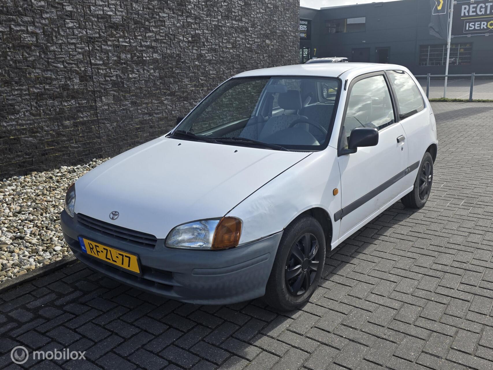Foto van TOYOTA STARLET
