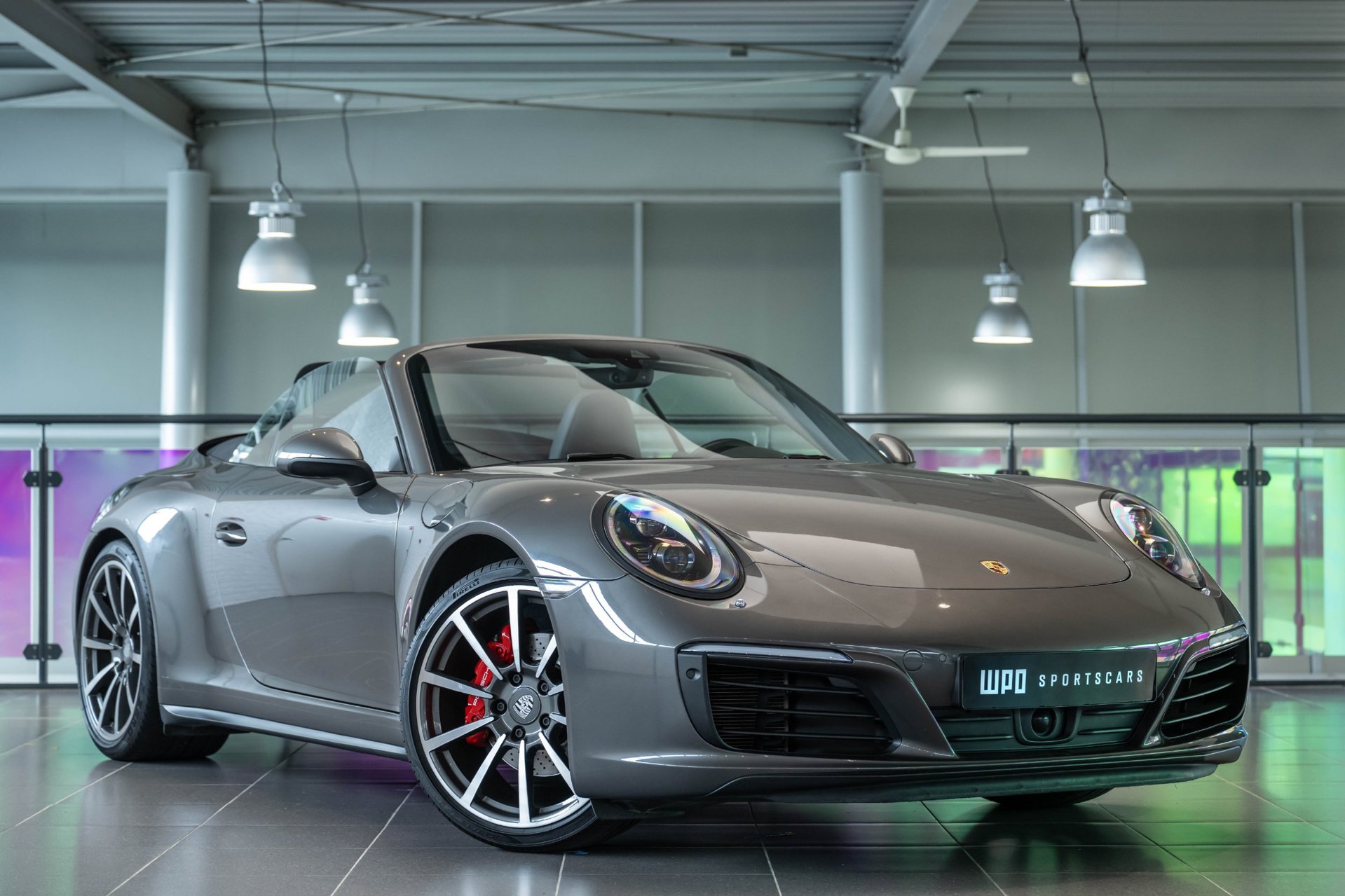 Foto van PORSCHE 911 CARRERA 4