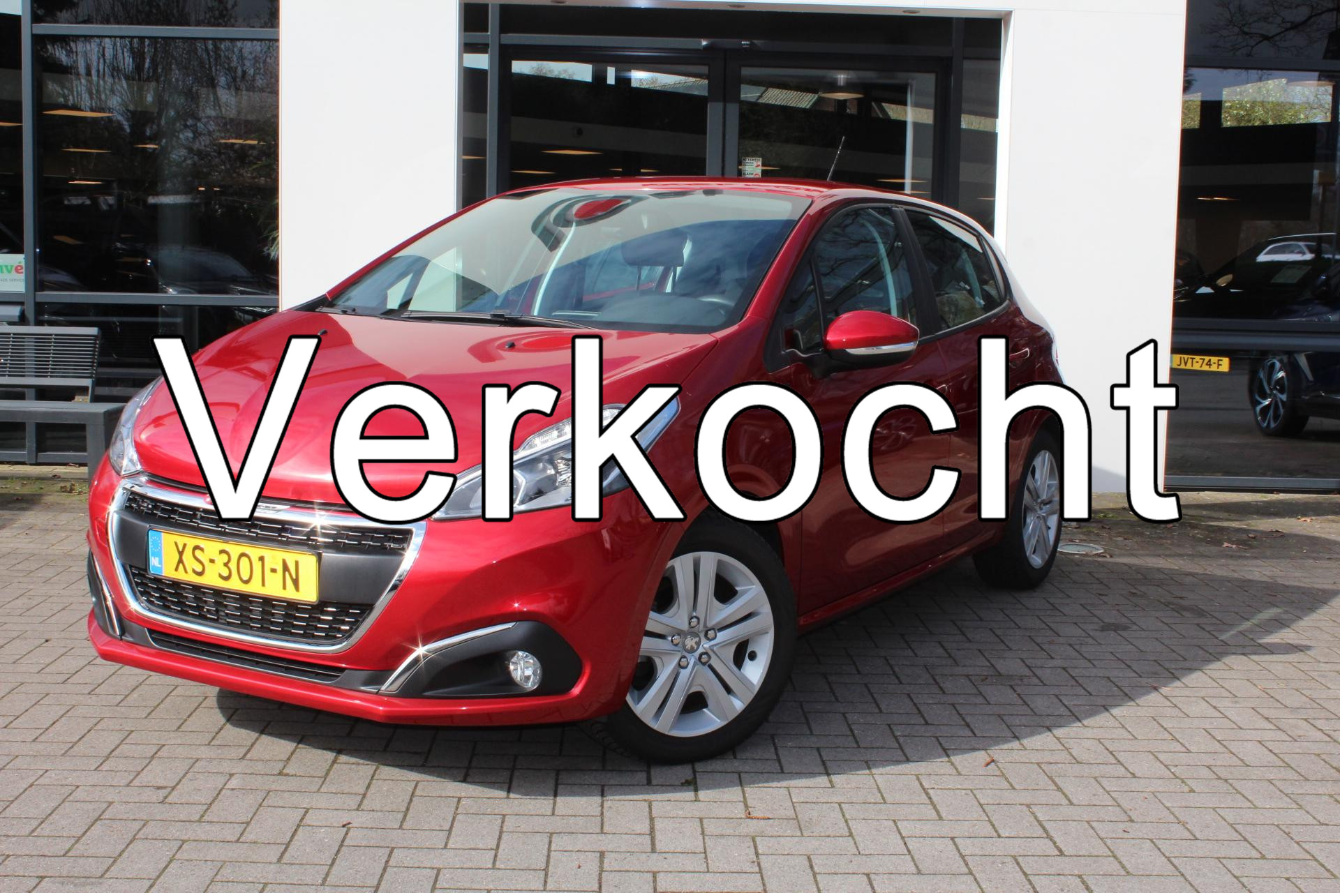 Peugeot 208 1.2 PureTech Signature 2019 - voorkant