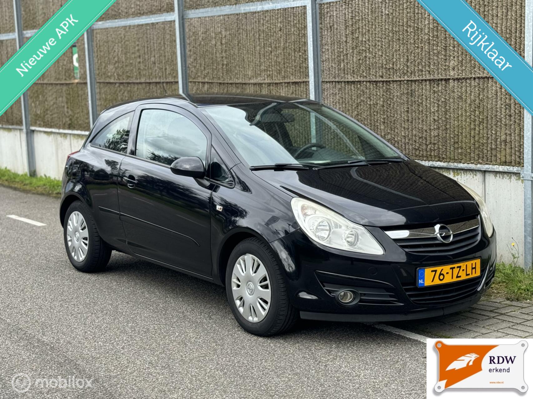 Opel Corsa 1.2-16V Enjoy NAP/AIRCO/NWE APK/TREKHAAK/NETTE AUTO 2007 - voorkant