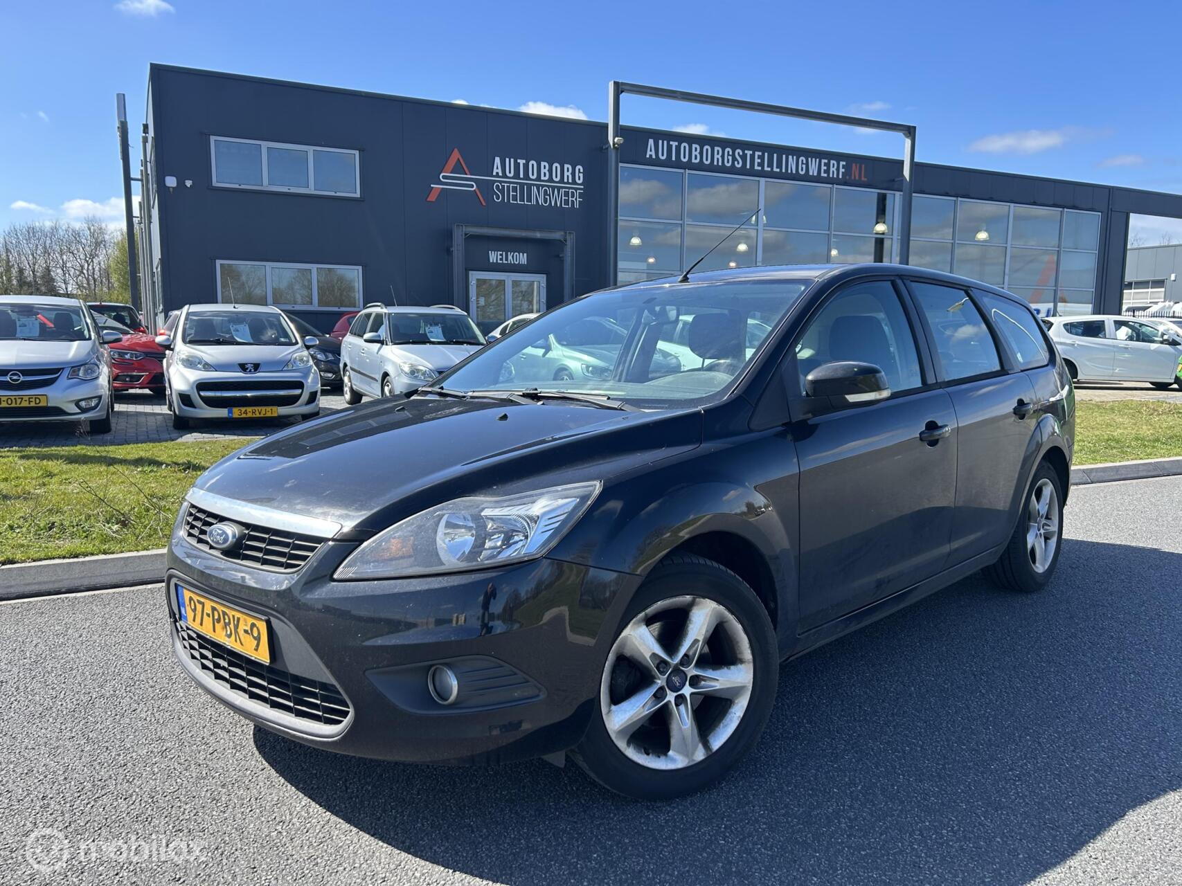 Ford Focus 1.6 TDCi Comfort [ NAP trekh. APK 4-1-2027 ] 2011 - voorkant