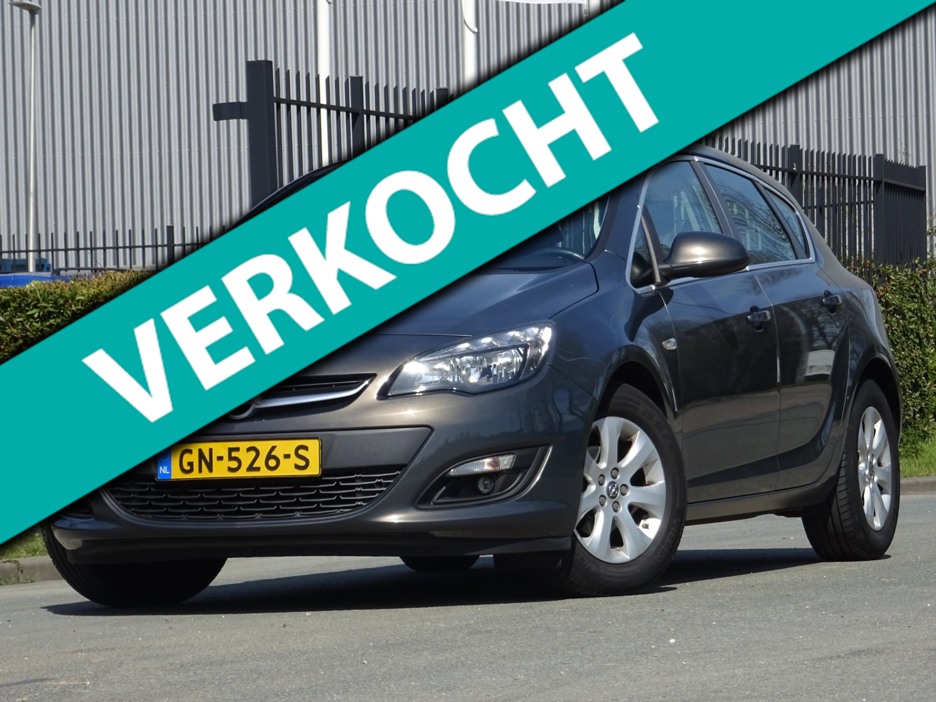 Opel Astra 1.4 Edition NAP/NAVI/AIRCO/CRUISE/PDC/APK 03-2027 2015 - voorkant