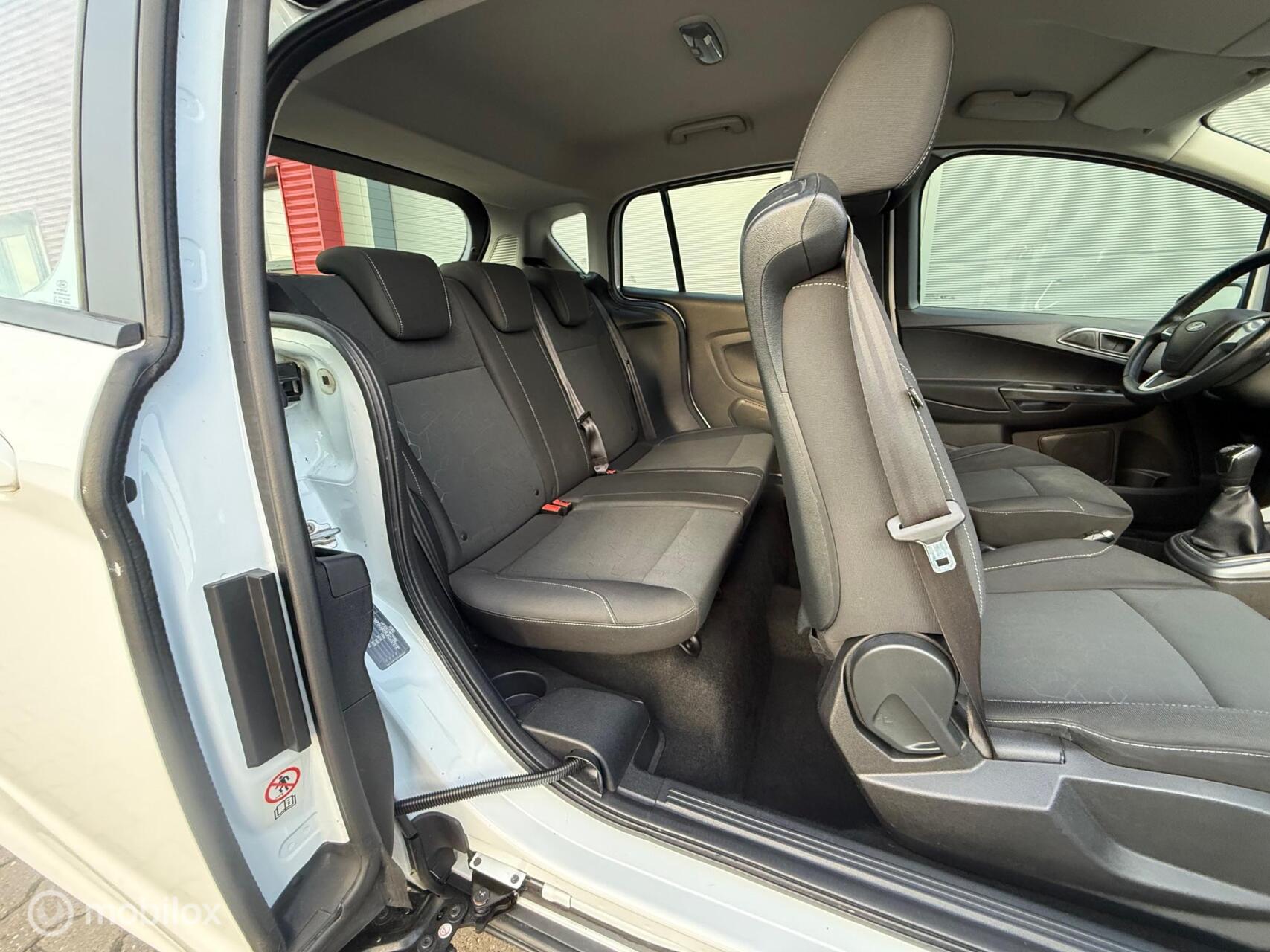 Foto van Ford B-max