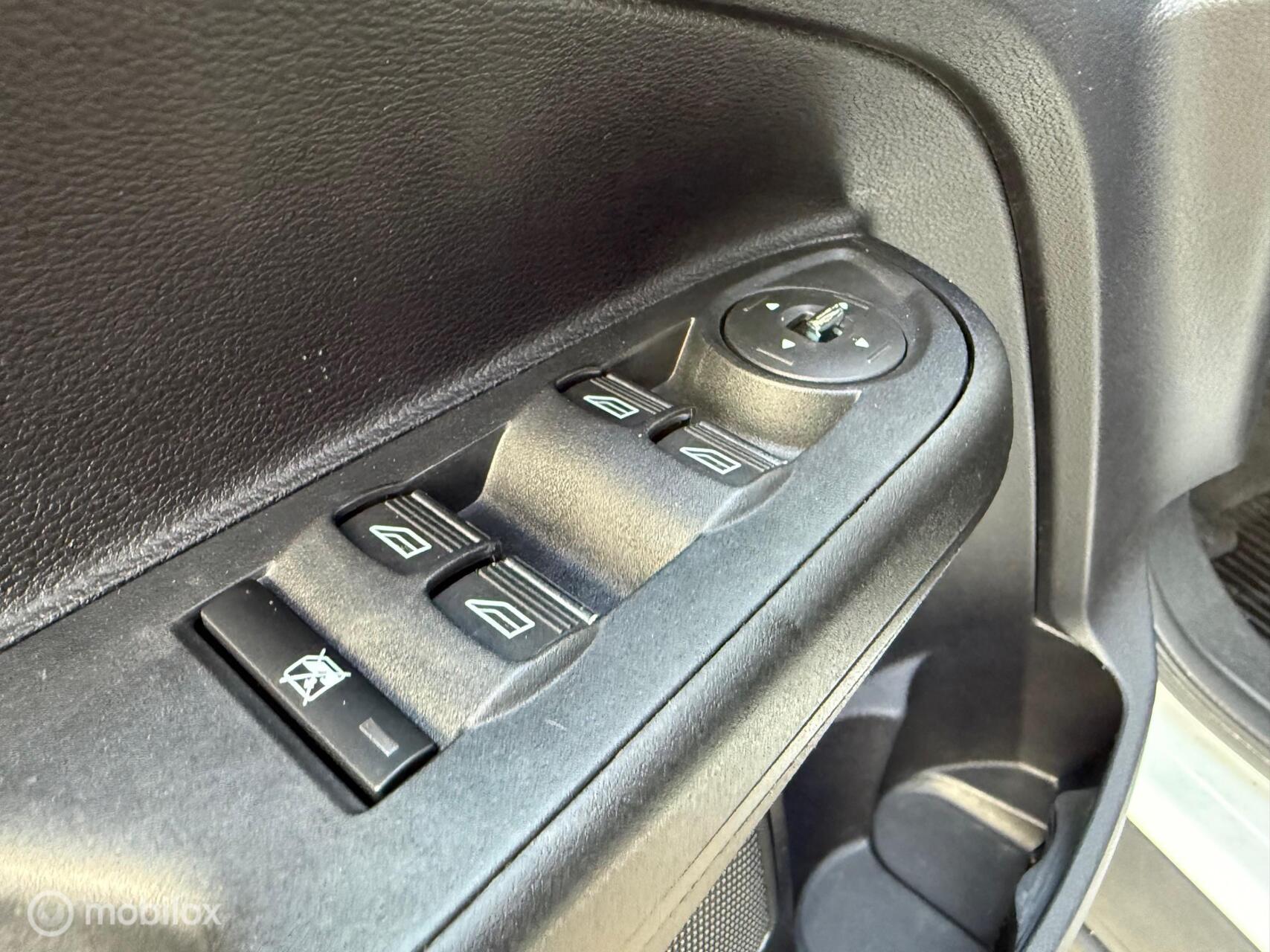 Foto van Ford B-max