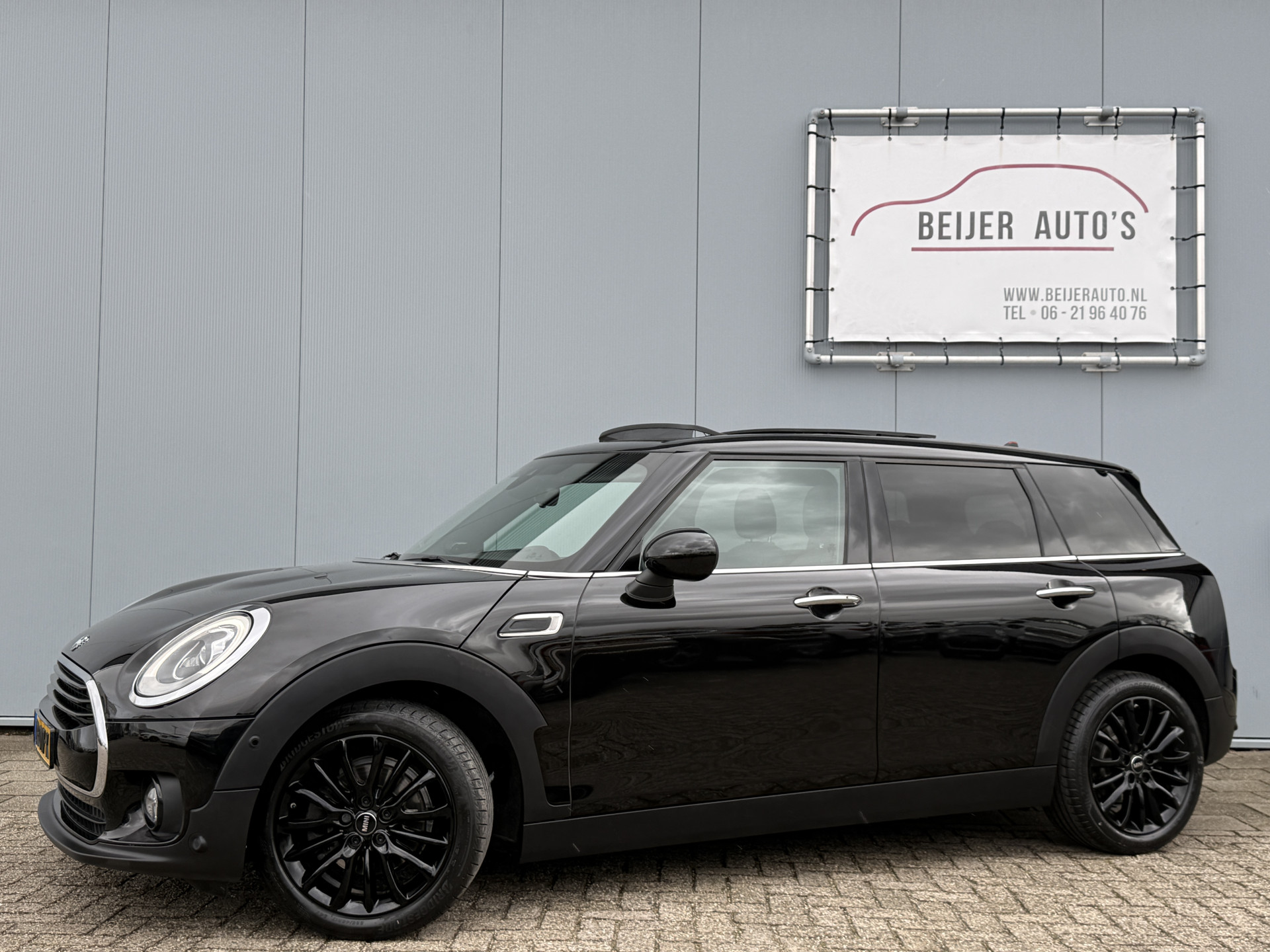 Foto van MINI CLUBMAN COOPER