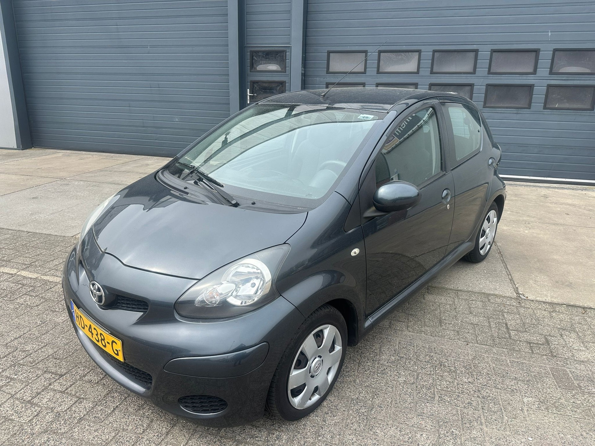Toyota Toyota Aygo 1.0-12V Cool 2011 - voorkant