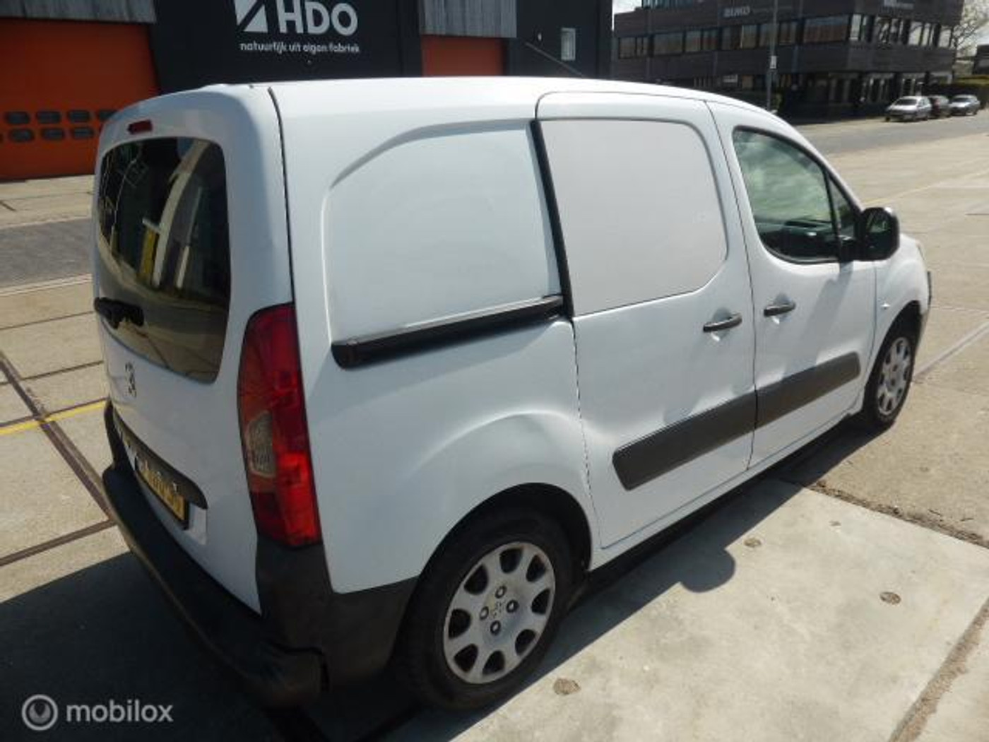 Foto van Peugeot Partner 120 L1 1.6hdif 66kw - 3pl