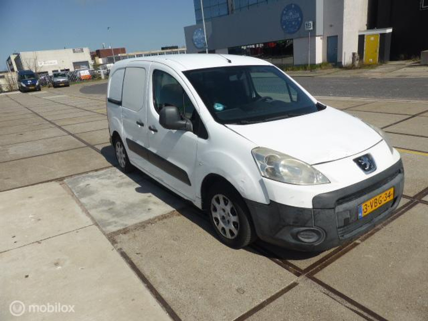 Foto van Peugeot Partner 120 L1 1.6hdif 66kw - 3pl